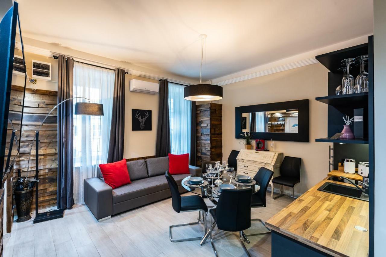 Center Of The Center, The Grand Deluxe Budapeste Exterior foto